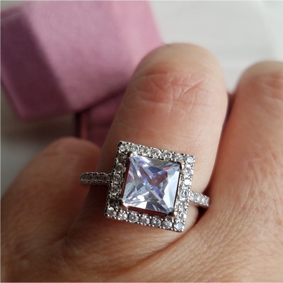 Swarovski Elements 925 Sterling Silver Princess CZ Diamond Solitaire Ring NEW - Picture 3 of 8